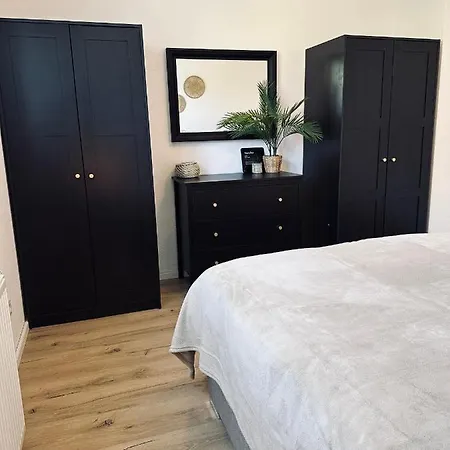 Апартаменты Am Ring Neubau & Terrasse *